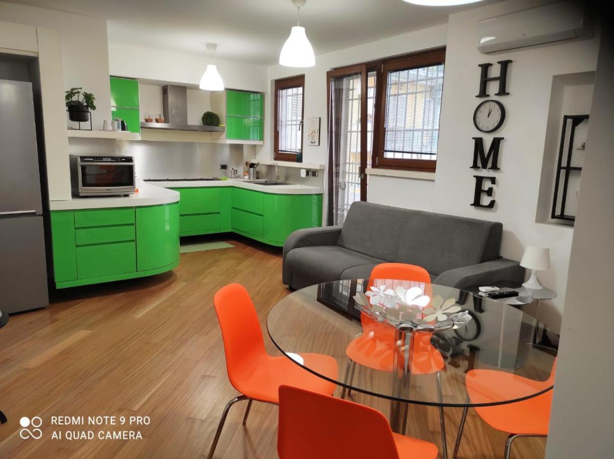 Phoenix House เนเปิลส์ ภายนอก รูปภาพ